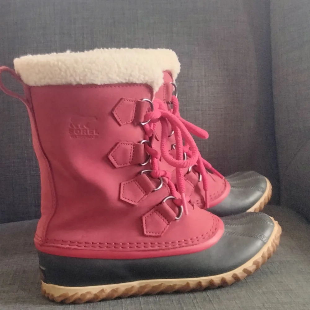 Sorel Pink / Red and Black Winter Boots Water Proof Size 6